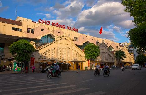 Dong-Xuan-market-Hanoi-Vietnam-1